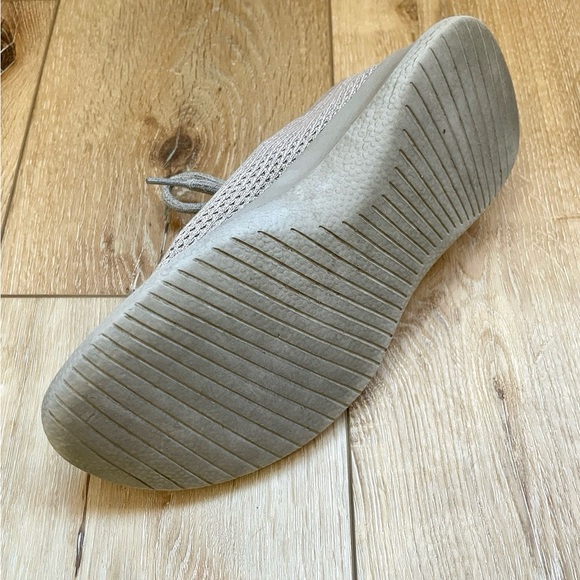 Allbirds Women's Tree Runners, Light Gray | vegan, sustainable - Picture 7 of 7